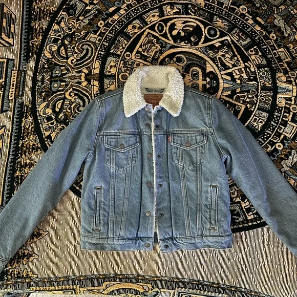 Levi’s Original Sherpa Trucker Jacket- Womens S - Picture 2 of 4